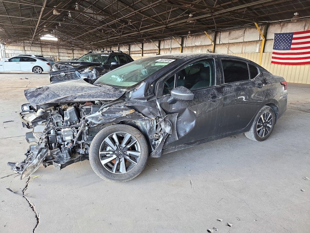 Vista de 2025 NISSAN VERSA SV, ángulo 1