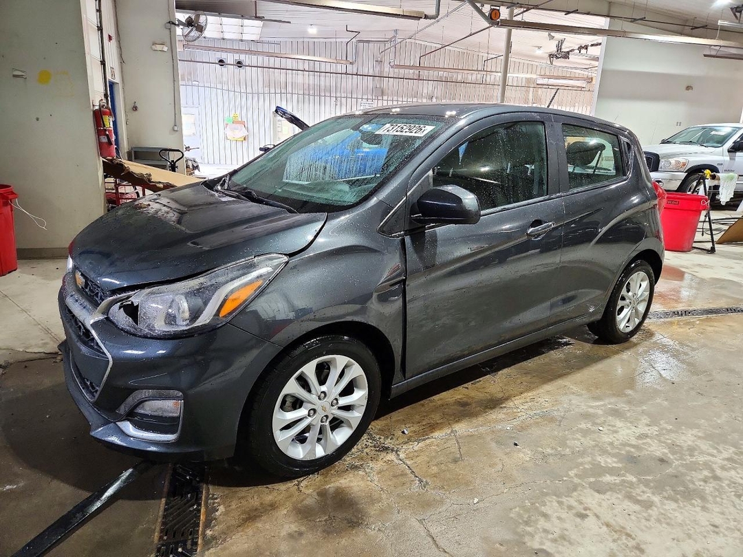 منظر 2020 CHEVROLET SPARK 1LT، زاوية 1