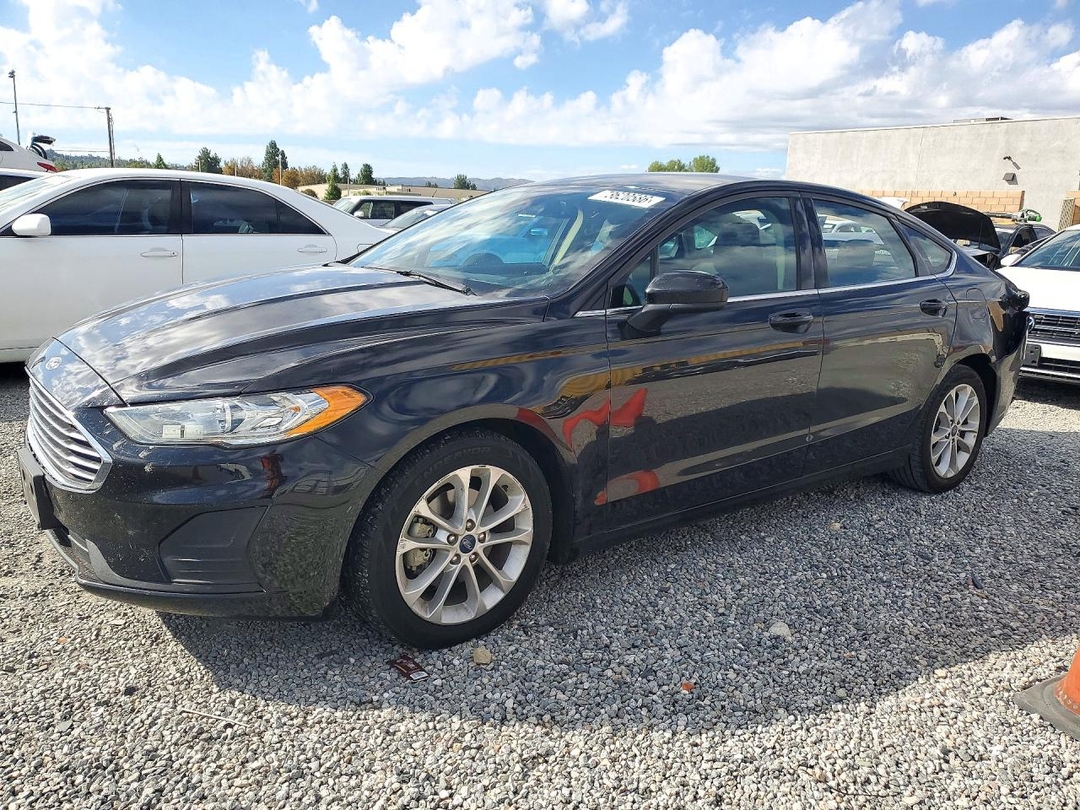 Вид 2019 FORD FUSION SE, угол 1