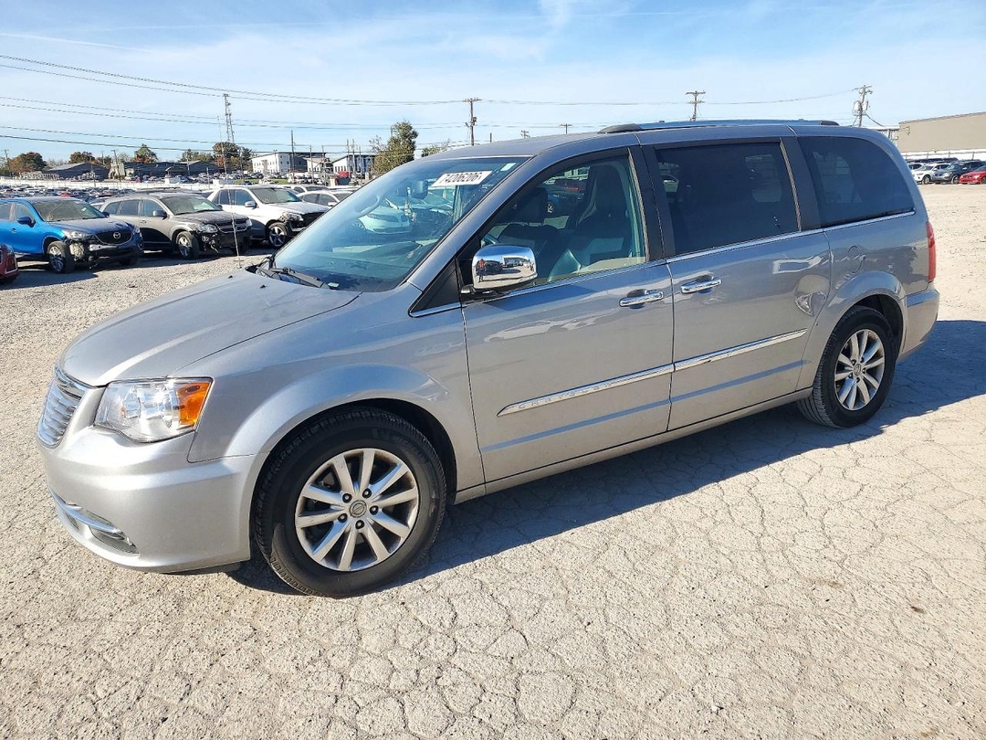 Вид 2015 CHRYSLER TOWN &amp; COUNTRY LIMITED PLATINUM, угол 1