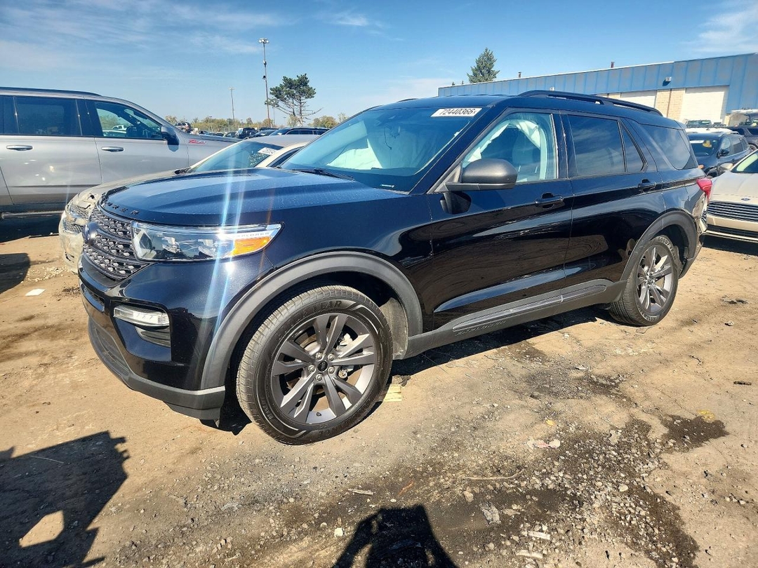 Vue de 2021 FORD EXPLORER XLT, angle 1