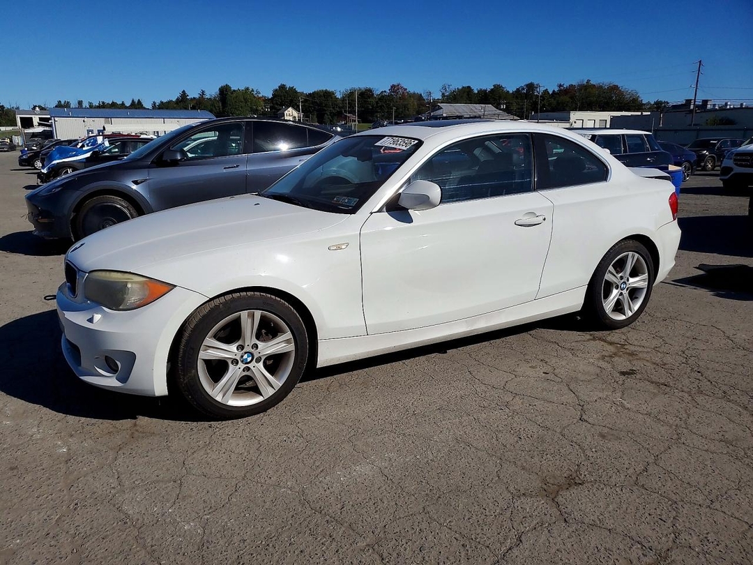 منظر 2013 BMW 128 I، زاوية 1