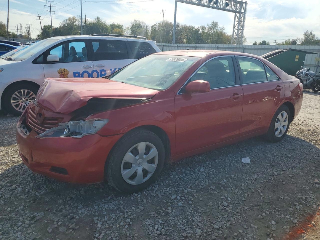 Vista de 2007 TOYOTA CAMRY LE, ángulo 1