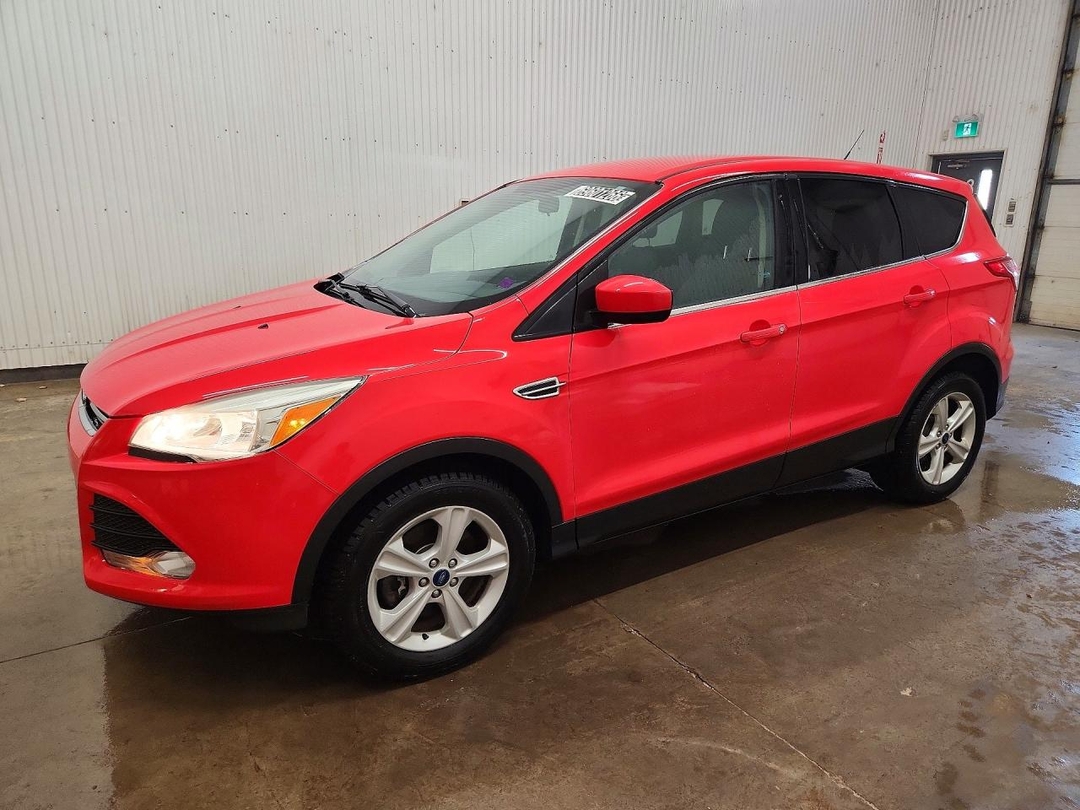 منظر 2015 FORD ESCAPE SE، زاوية 1