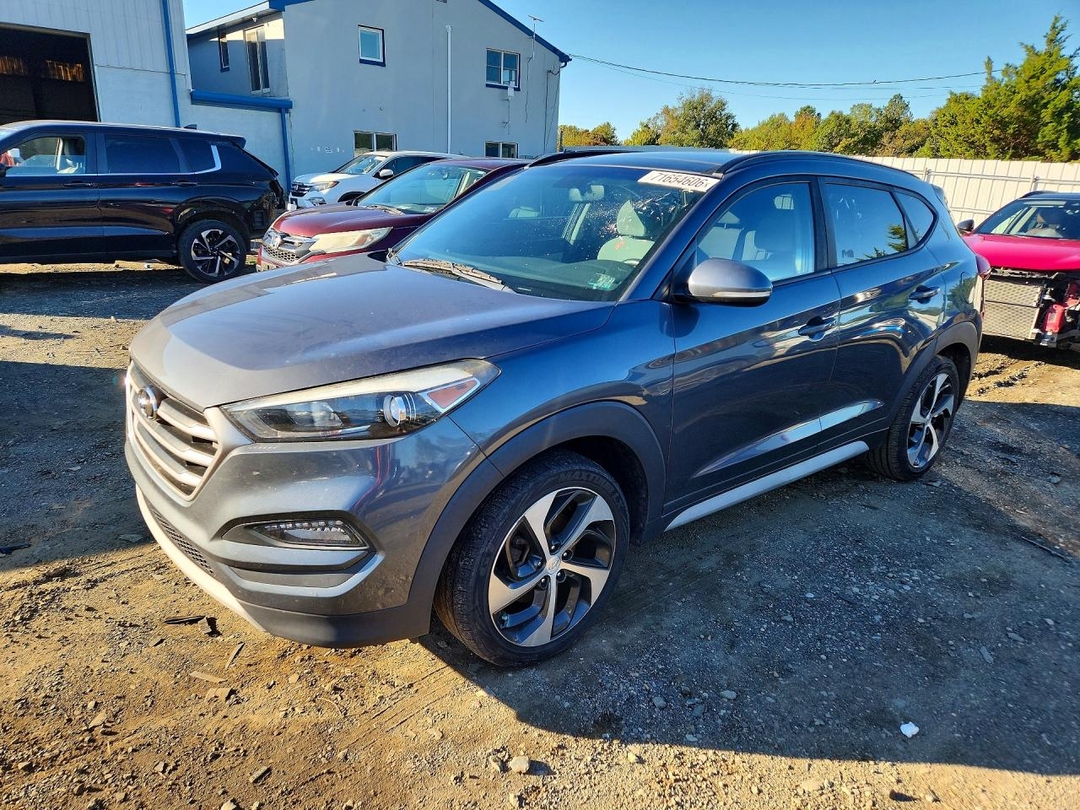 Vue de 2018 HYUNDAI TUCSON VALUE, angle 1