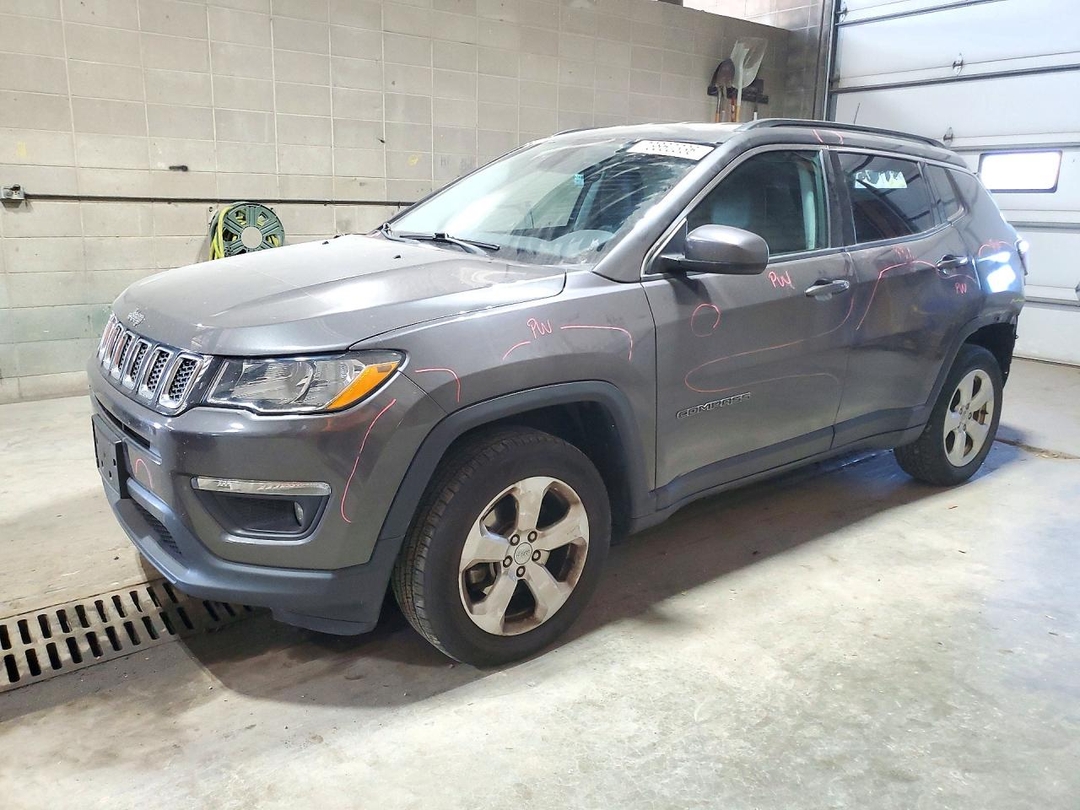 Vue de 2018 JEEP COMPASS LATITUDE, angle 1