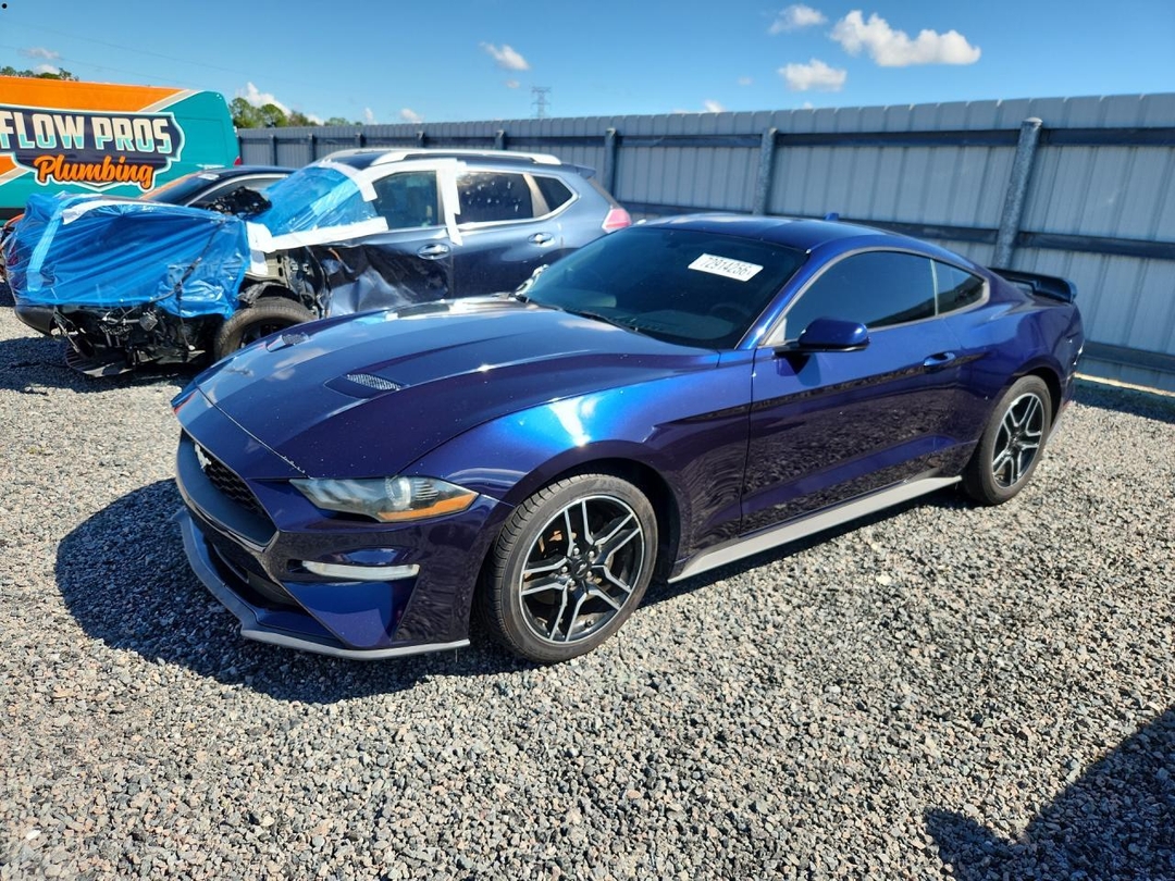 Vue de 2020 FORD MUSTANG, angle 1