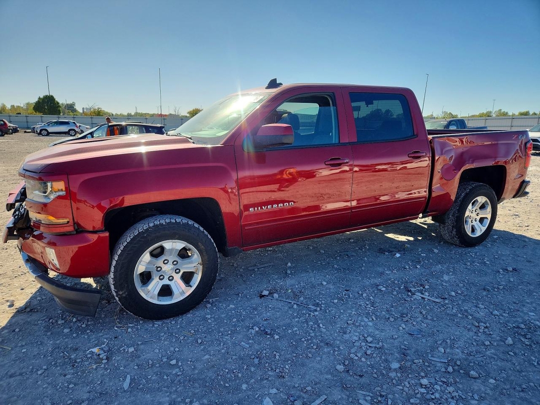 منظر 2018 CHEVROLET SILVERADO K1500 LT، زاوية 1