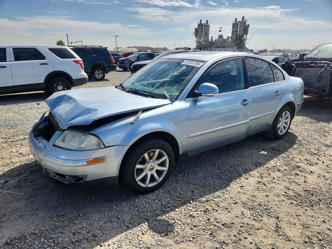 Vue de 2004 VOLKSWAGEN PASSAT GLS, angle 1