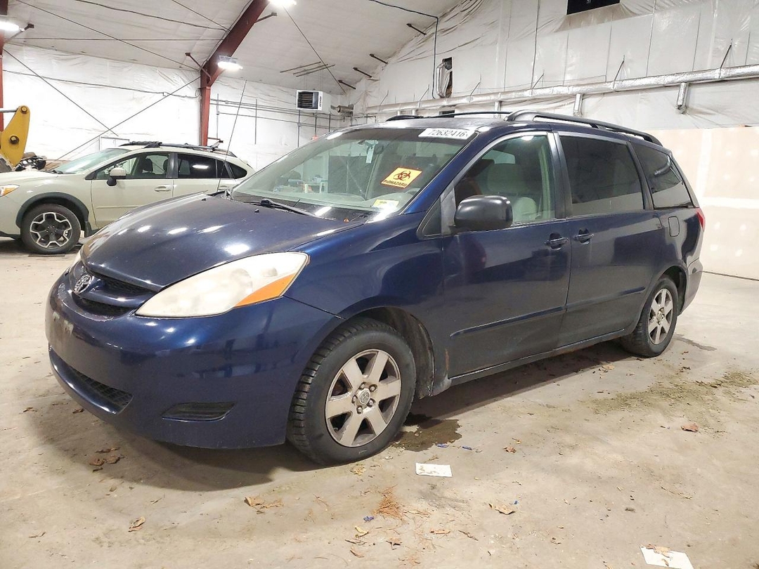 Vista de 2007 TOYOTA SIENNA, ángulo 1