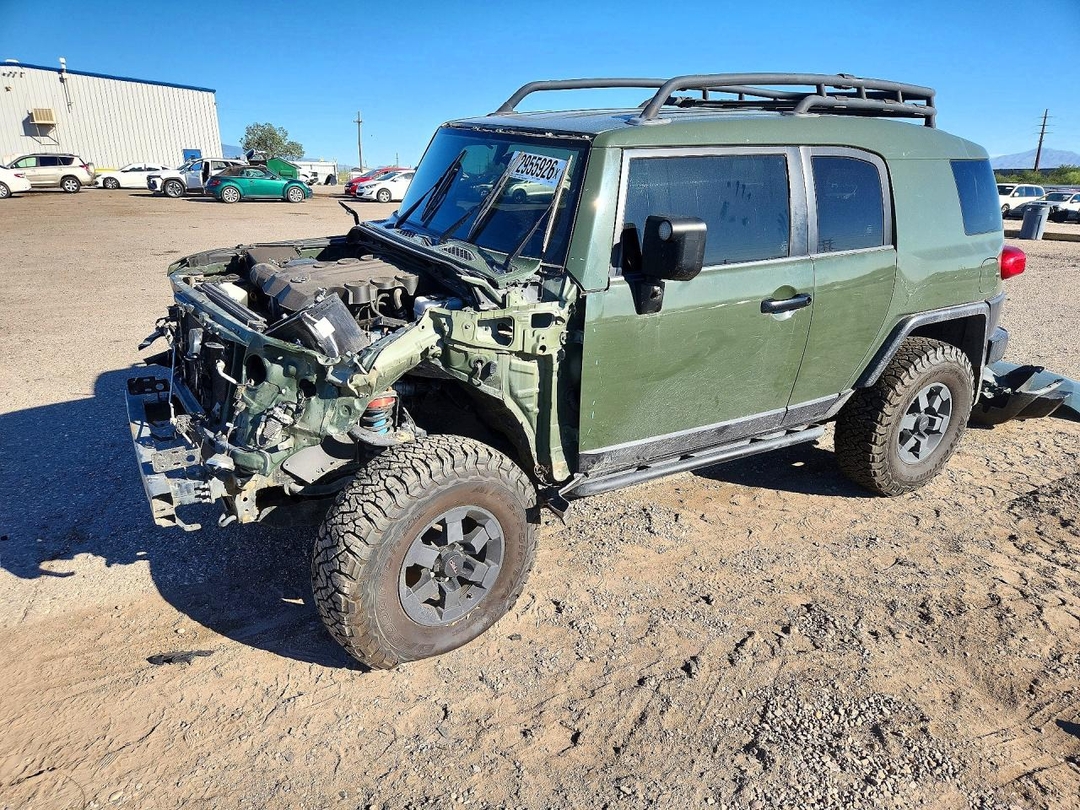 منظر 2011 TOYOTA FJ CRUISER BASE، زاوية 1