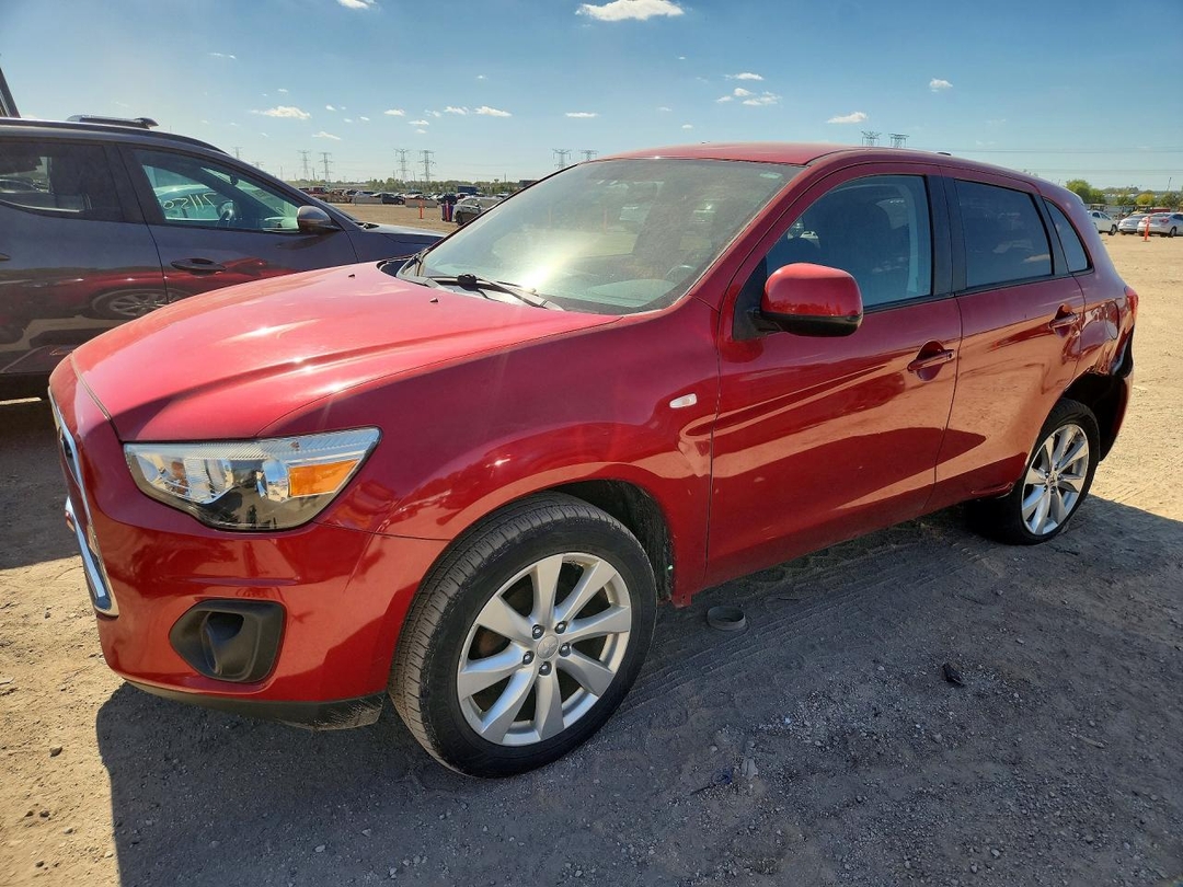 Vue de 2014 MITSUBISHI OUTLANDER SPORT ES, angle 1