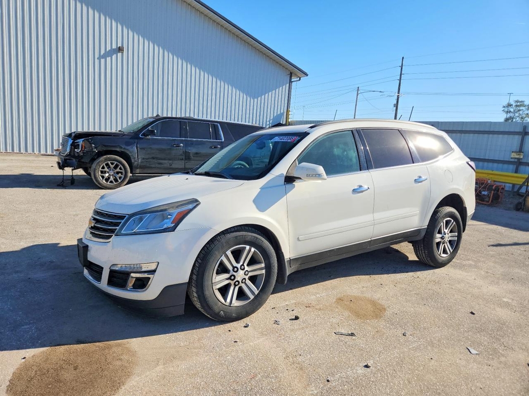 منظر 2015 CHEVROLET TRAVERSE LT، زاوية 1
