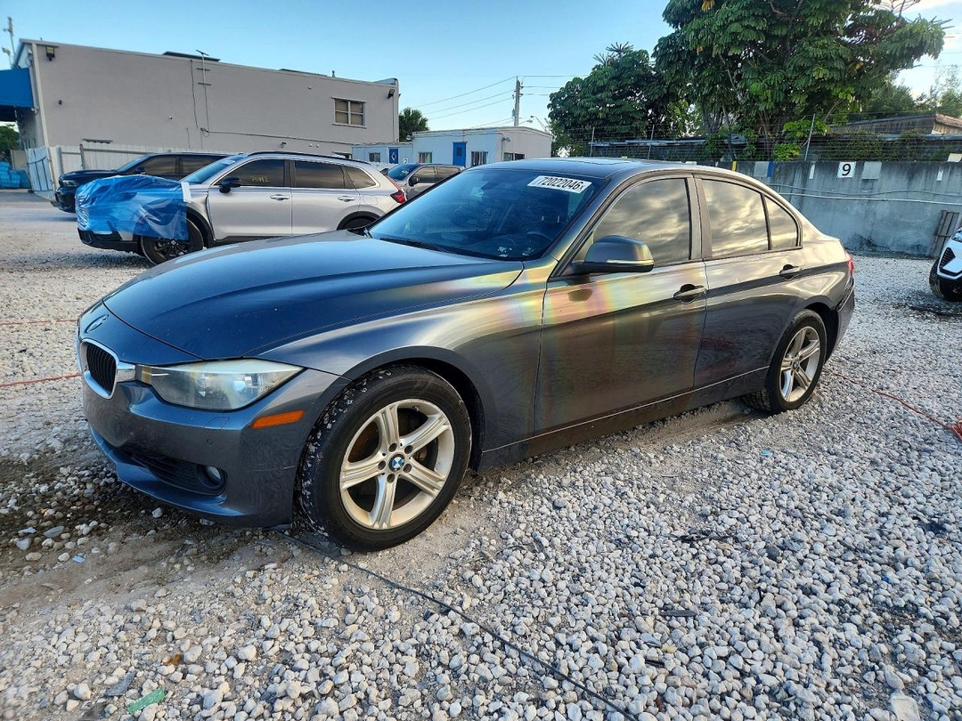 منظر 2015 BMW 328 XI، زاوية 1