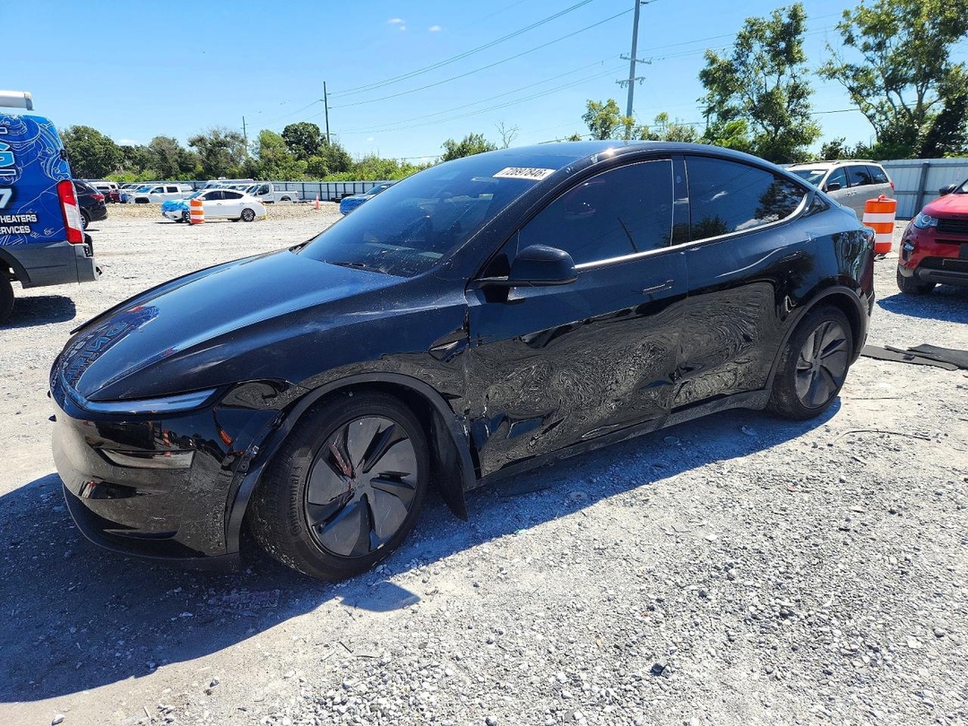 Vue de 2026 TESLA MODEL Y, angle 1