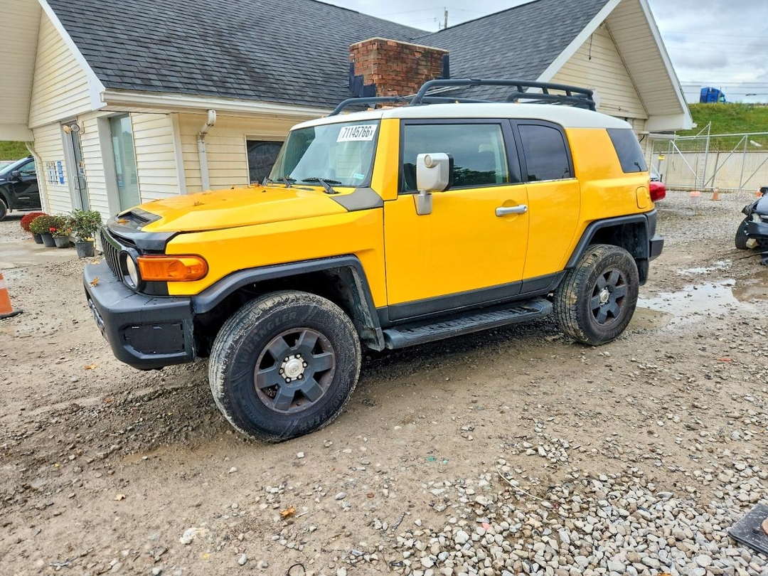 منظر 2007 TOYOTA FJ CRUISER BASE، زاوية 1