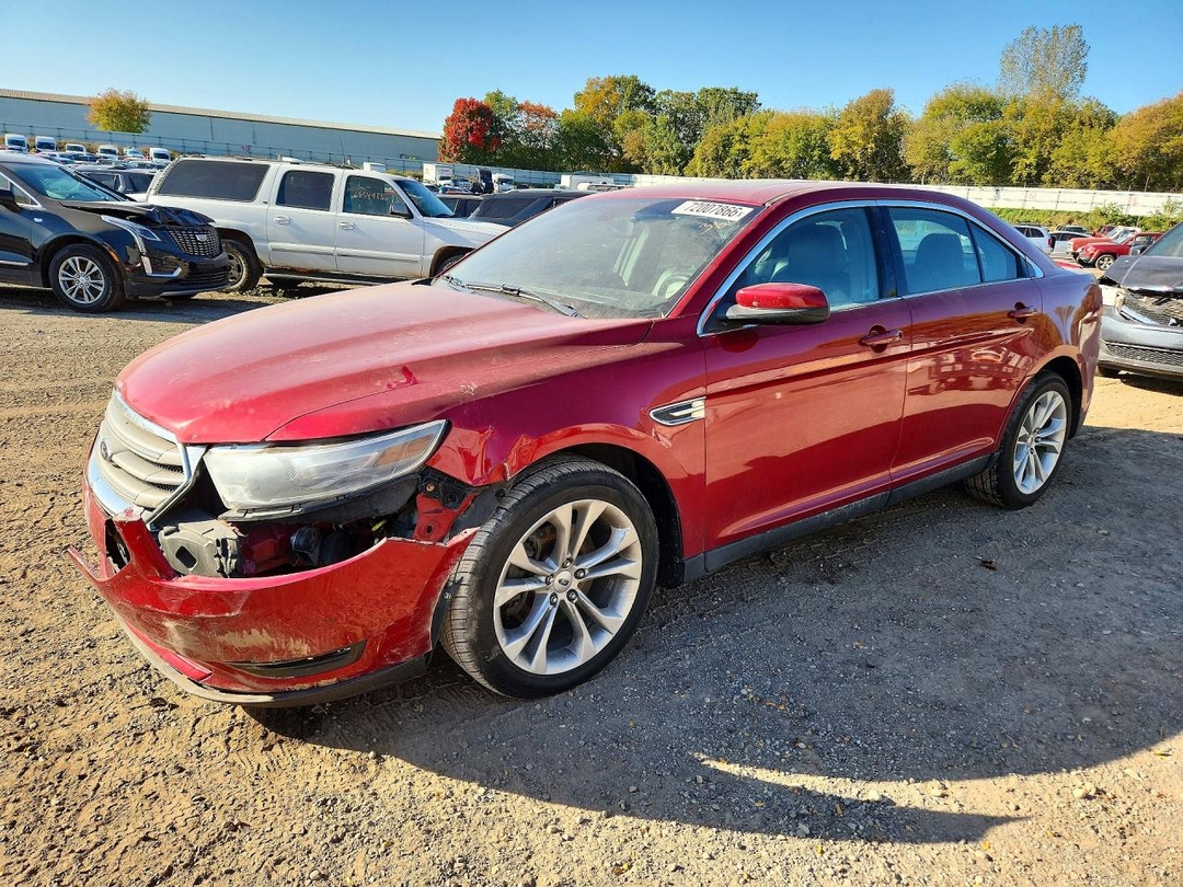 Vue de 2013 FORD TAURUS SEL, angle 1