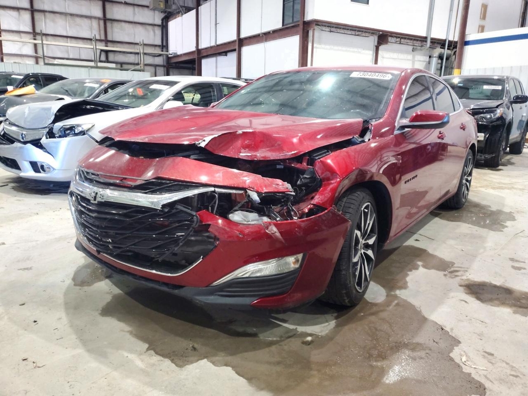 Вид 2021 CHEVROLET MALIBU RS, угол 1