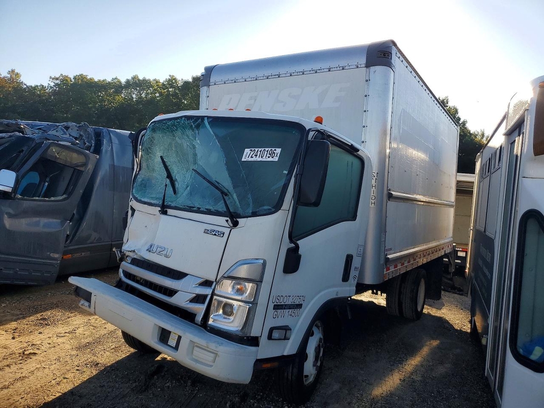 منظر 2023 ISUZU NPR HD BOX TRUCK، زاوية 1