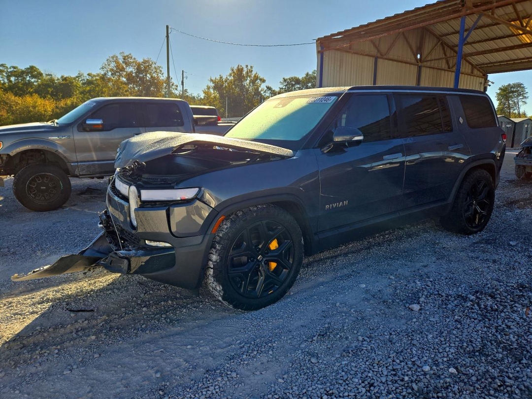 Vista de 2023 RIVIAN R1S ADVENTURE, ángulo 1