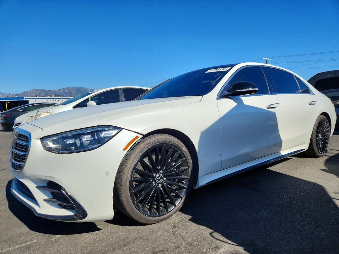 Vue de 2022 MERCEDES-BENZ S 580 4MATIC, angle 1