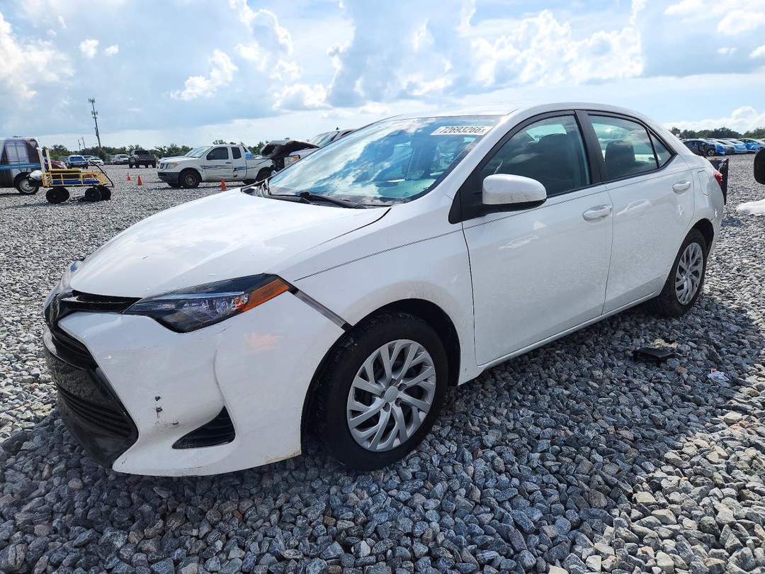 منظر 2018 TOYOTA COROLLA LE، زاوية 1