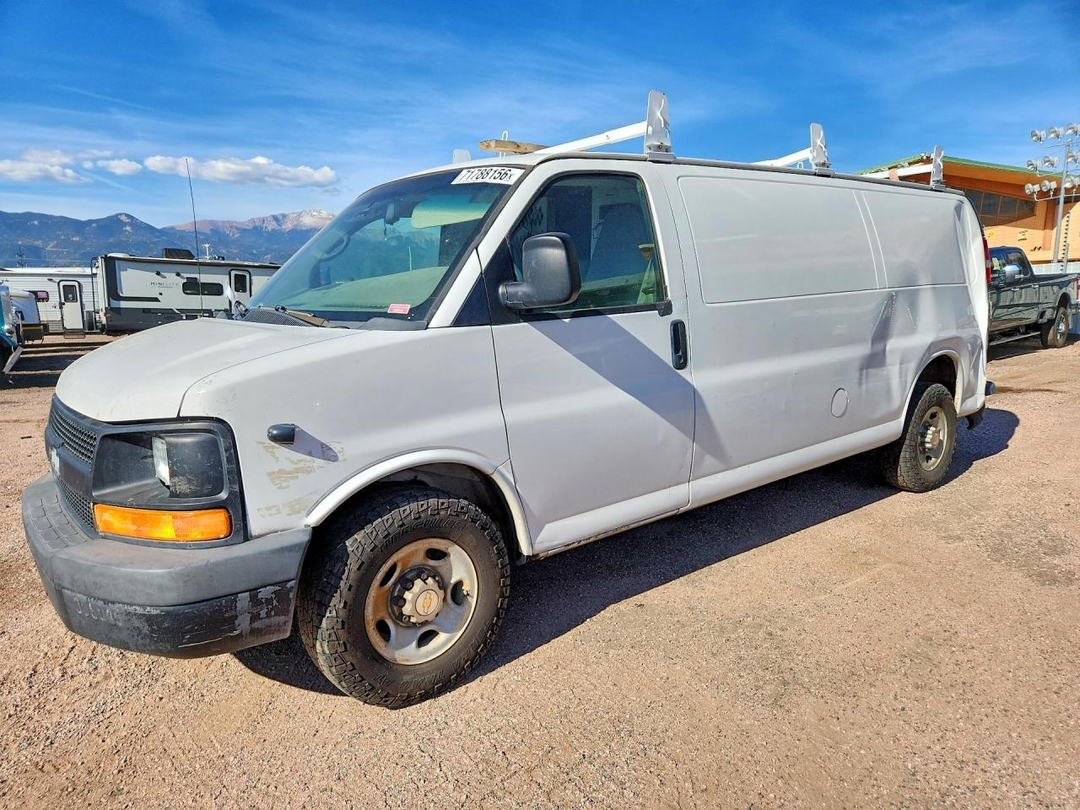 Vista de 2013 CHEVROLET EXPRESS 2500 CARGO DELIVERY VAN, ángulo 1