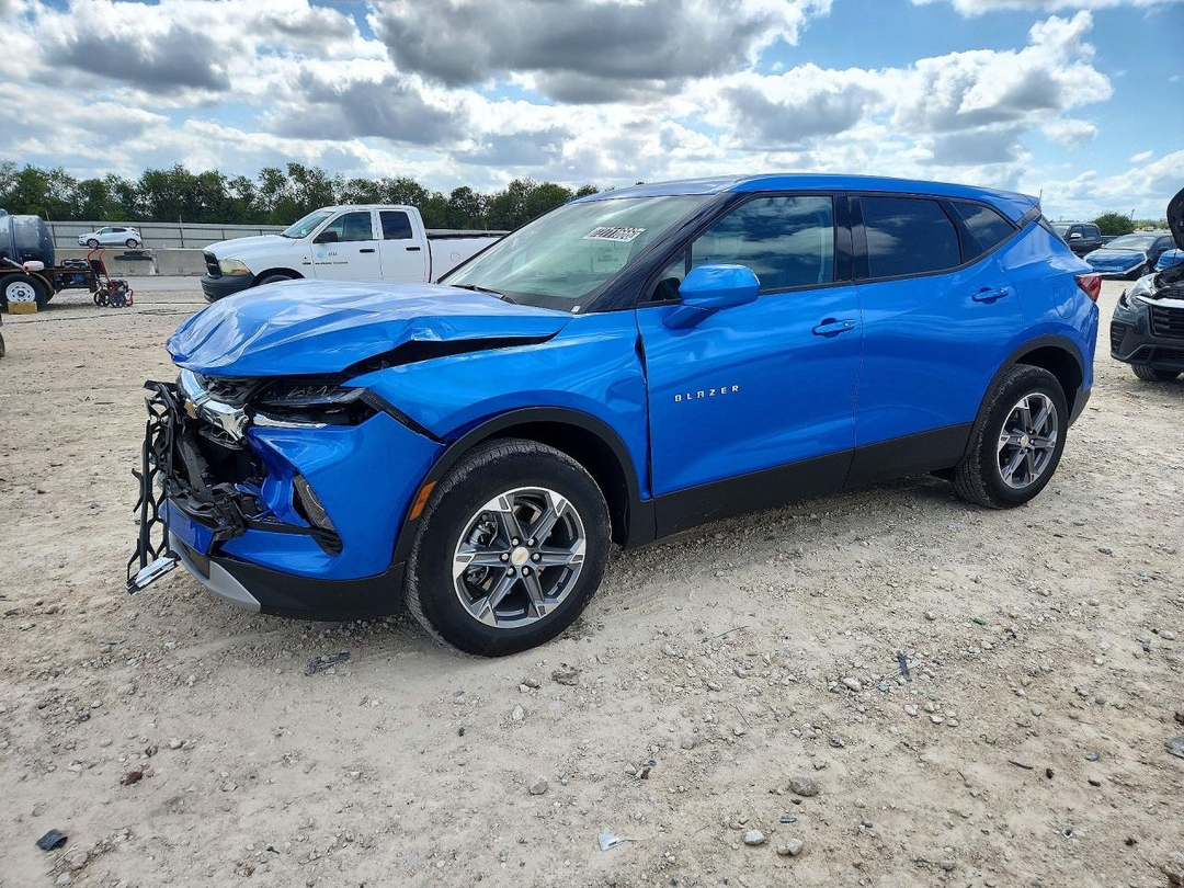 Vue de 2026 CHEVROLET BLAZER 2LT, angle 1