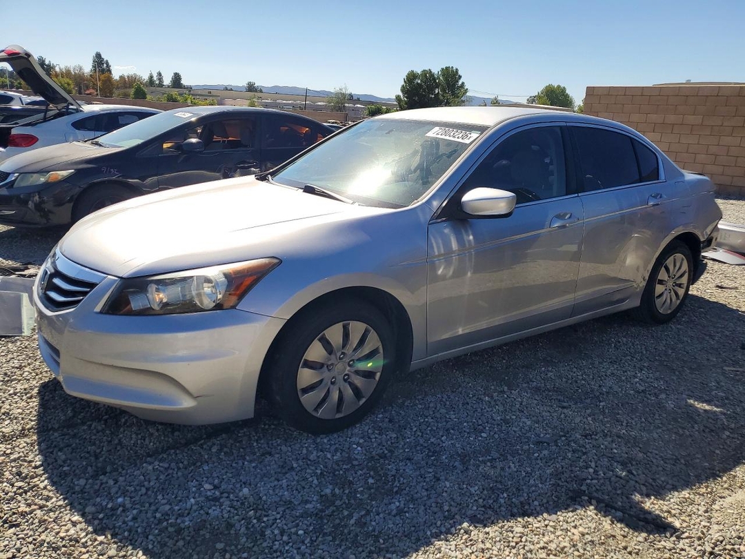 Vue de 2011 HONDA ACCORD LX, angle 1