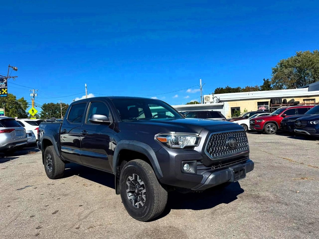 منظر 2019 TOYOTA TACOMA TRD OFF-ROAD، زاوية 1
