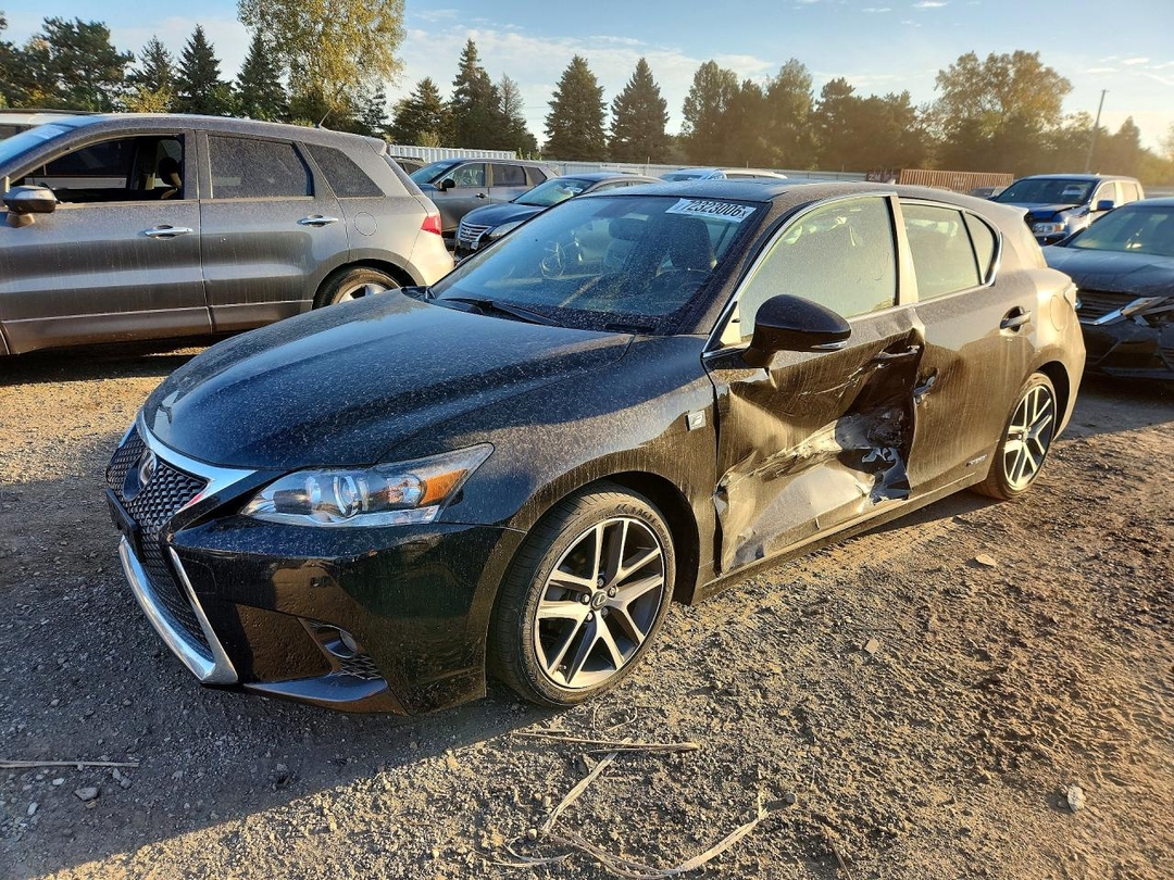 Вид 2017 LEXUS CT 200, угол 1