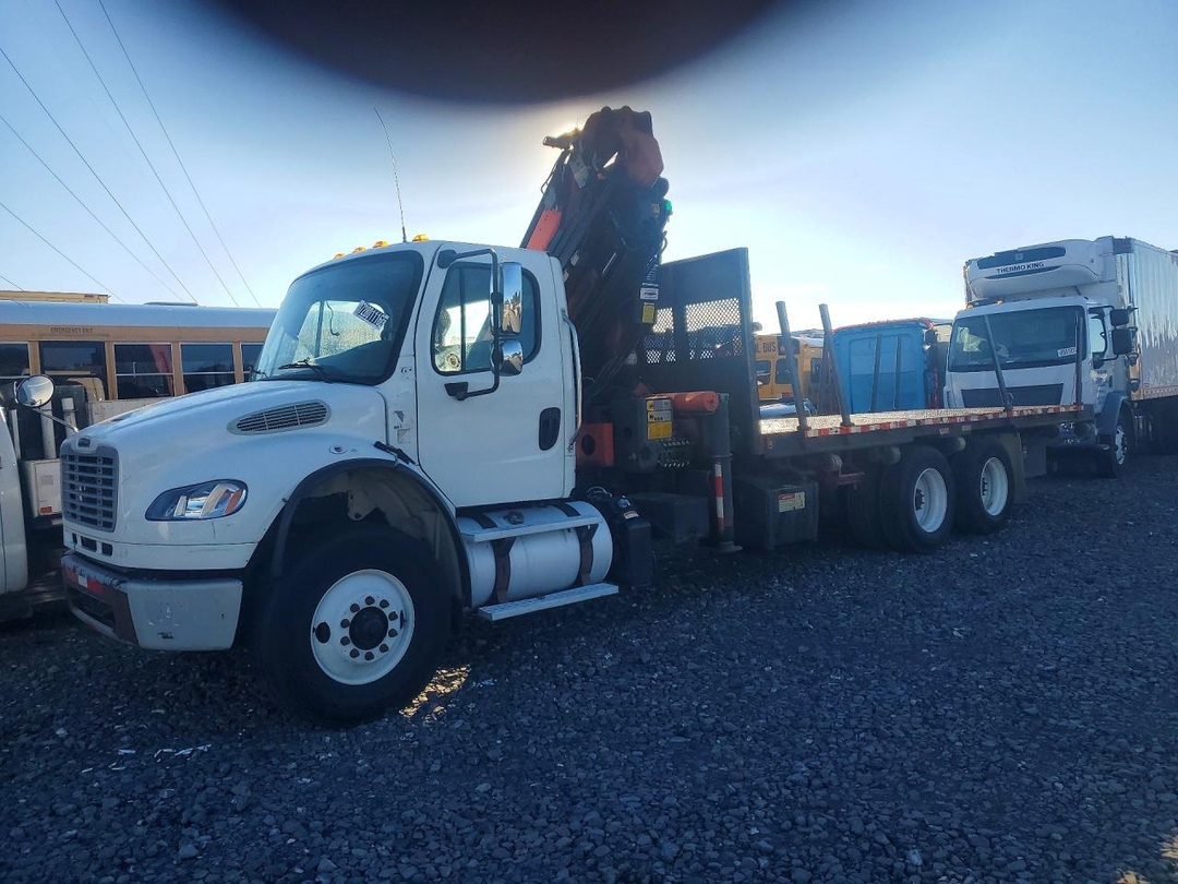 Vue de 2015 FREIGHTLINER M2 106 MEDIUM DUTY, angle 1