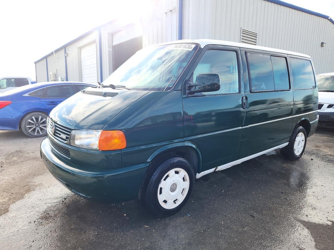 منظر 2000 VOLKSWAGEN EUROVAN GLS، زاوية 1