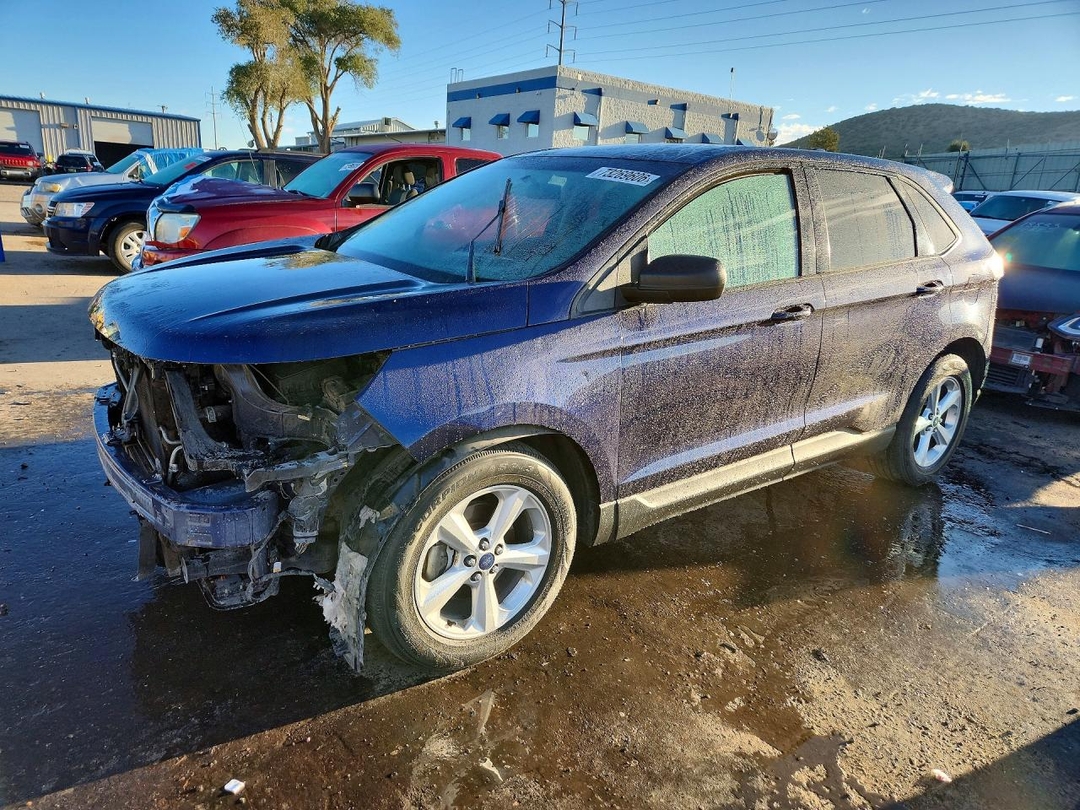 Vue de 2016 FORD EDGE SE, angle 1