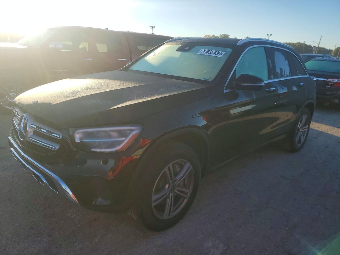منظر 2021 MERCEDES-BENZ GLC 300 4MATIC، زاوية 1