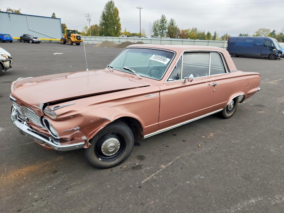 Vue de 1965 PLYMOUTH VALIANT, angle 1