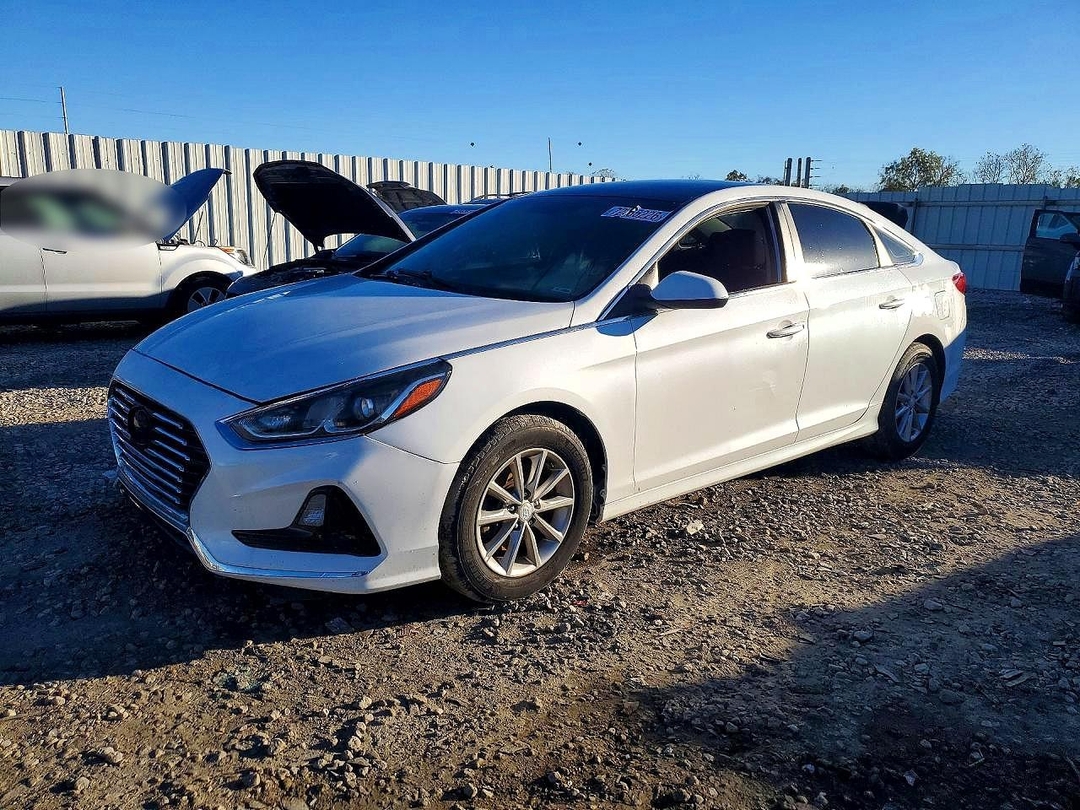 Вид 2018 HYUNDAI SONATA SE, угол 1