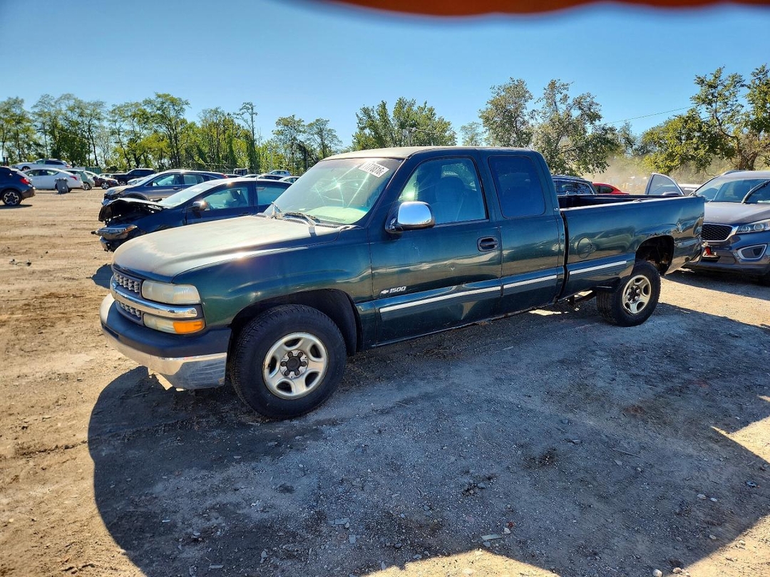 Vue de 2001 CHEVROLET SILVERADO C1500, angle 1