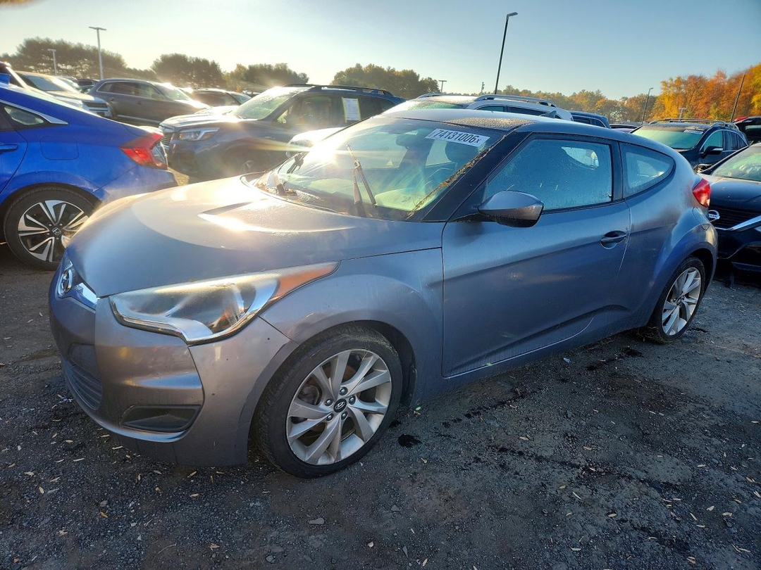 Vista de 2016 HYUNDAI VELOSTER BASE, ángulo 1