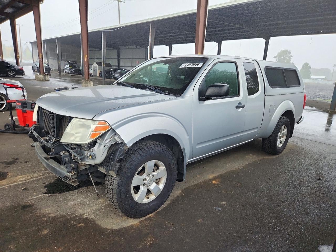 Вид 2011 NISSAN FRONTIER SV V6, угол 1