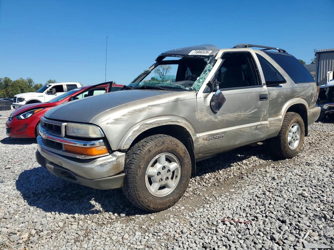 Vue de 2000 CHEVROLET BLAZER, angle 1