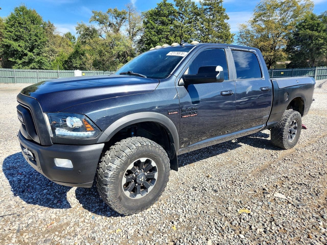 Вид 2017 RAM 2500 POWERWAGON, угол 1