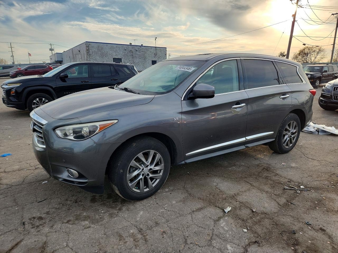 Vue de 2015 INFINITI QX60, angle 1