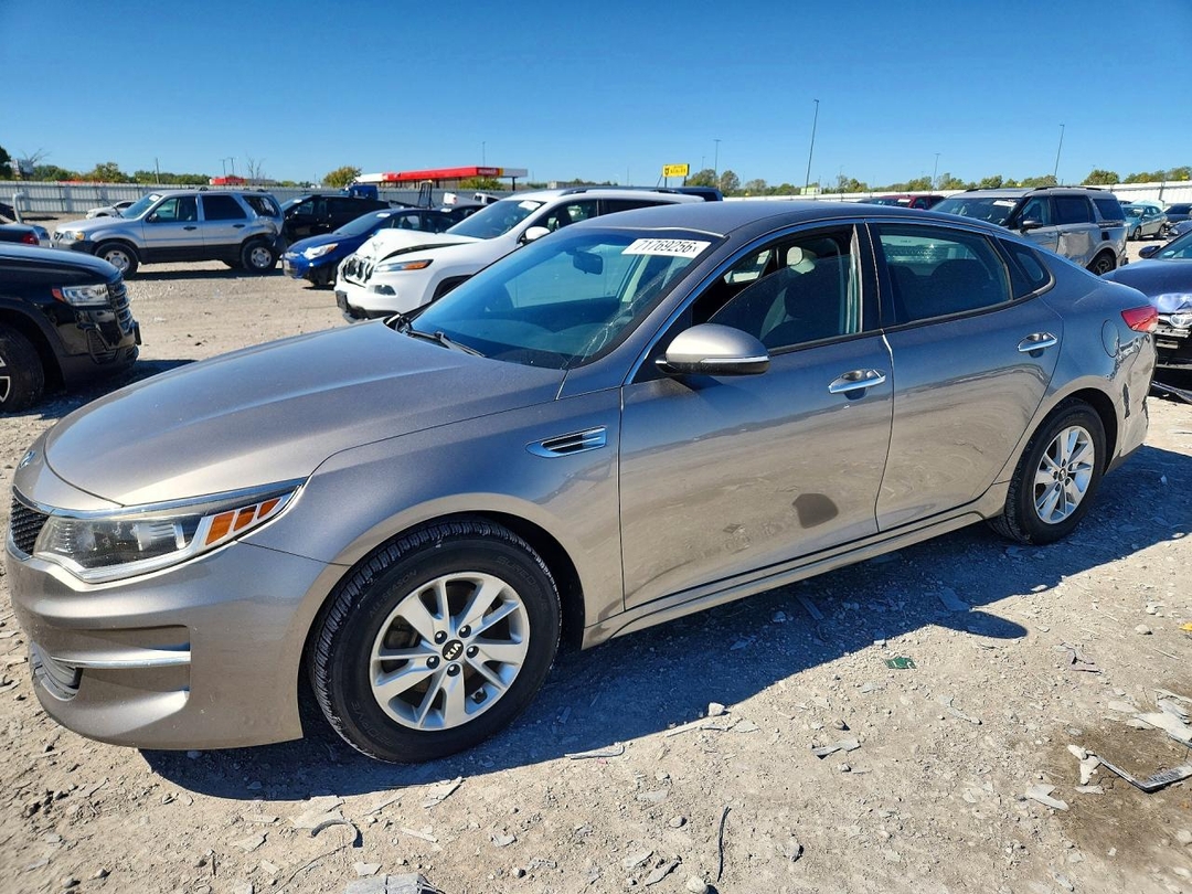 Вид 2016 KIA OPTIMA LX, угол 1