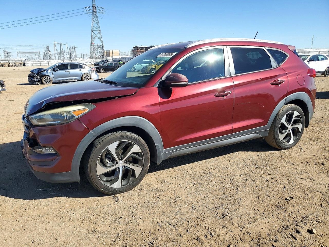 Vue de 2016 HYUNDAI TUCSON SPORT, angle 1