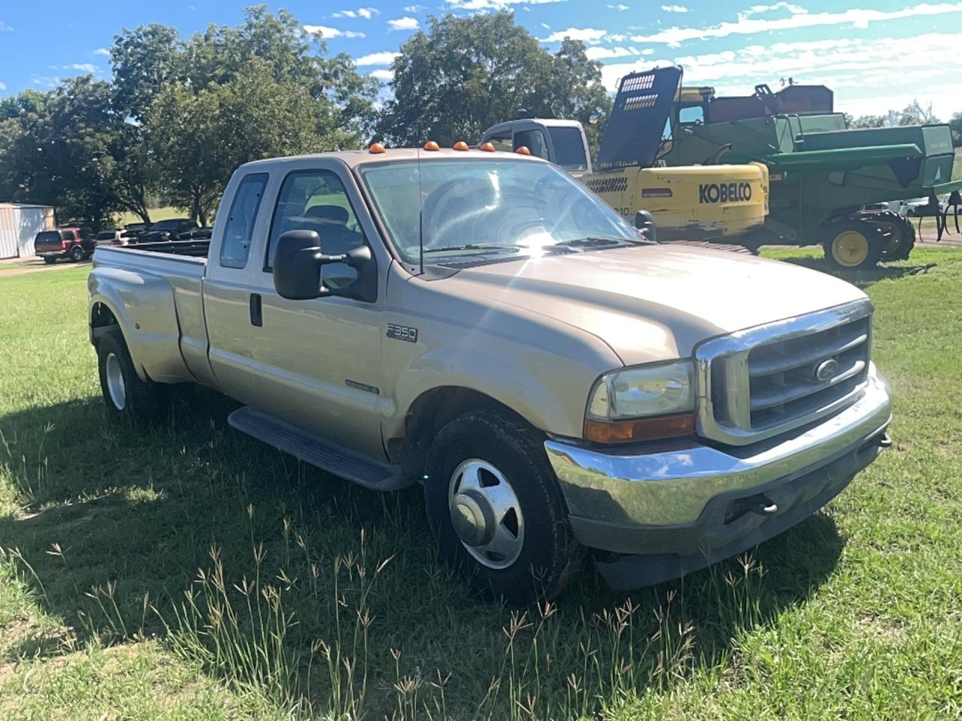 Вид 2001 FORD F350 SUPER DUTY, угол 1