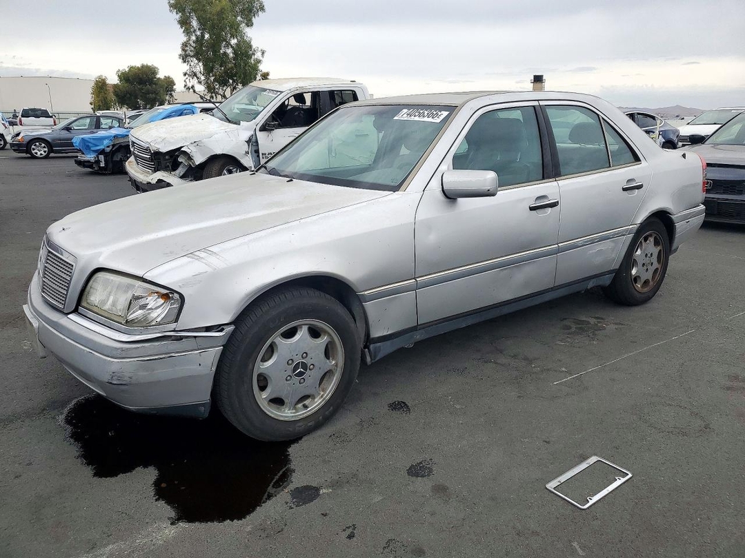 منظر 1997 MERCEDES-BENZ C 230، زاوية 1