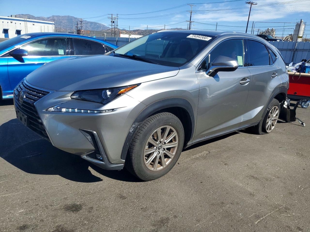 Vedere 2020 LEXUS NX 300 BASE, unghi 1