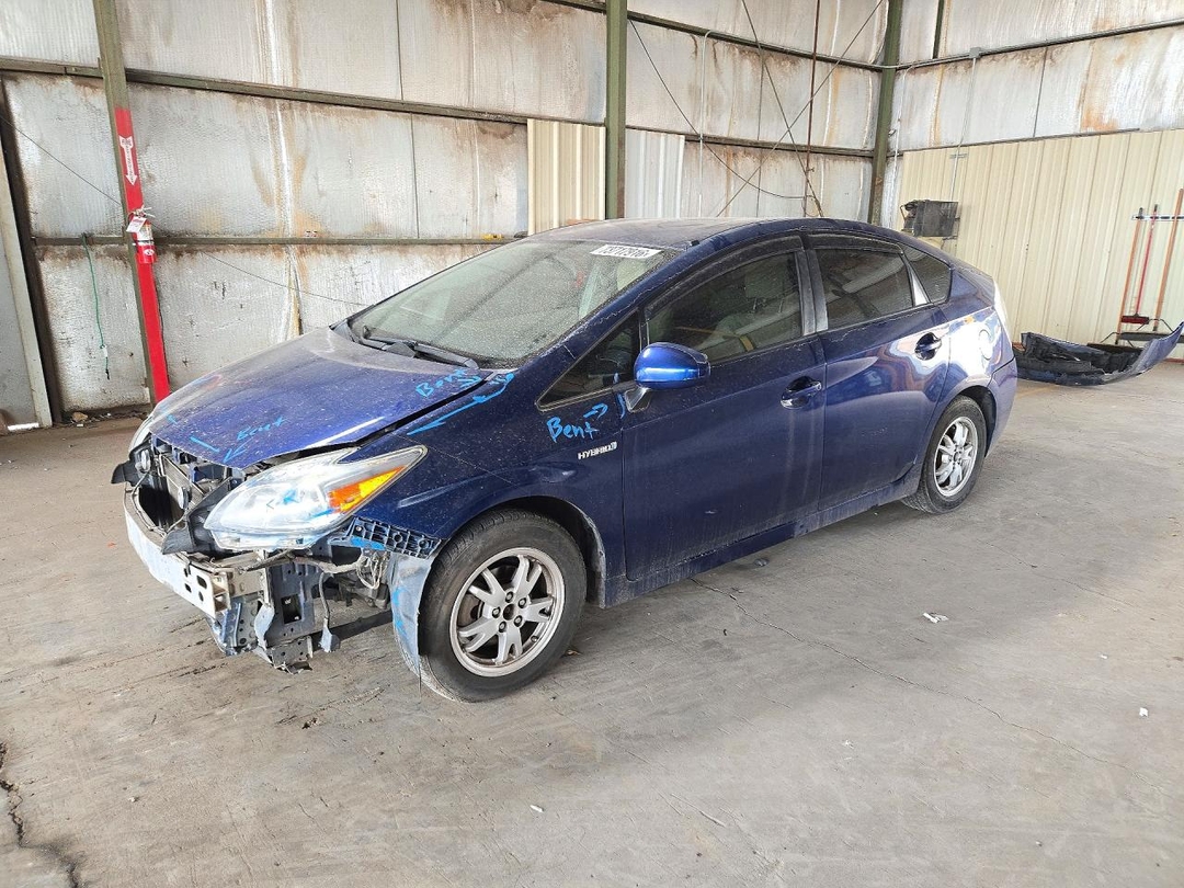 Vue de 2010 TOYOTA PRIUS II, angle 1