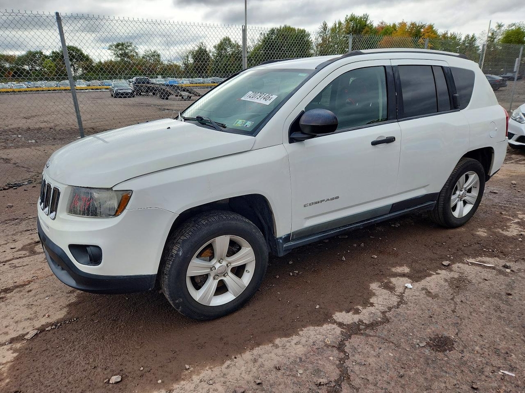 Vue de 2014 JEEP COMPASS SPORT, angle 1